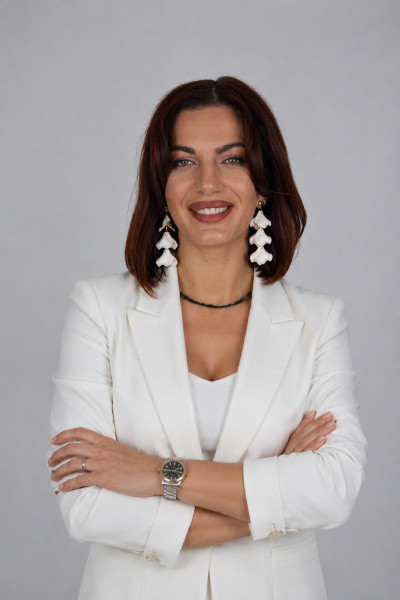 Theona Ghigeanu
