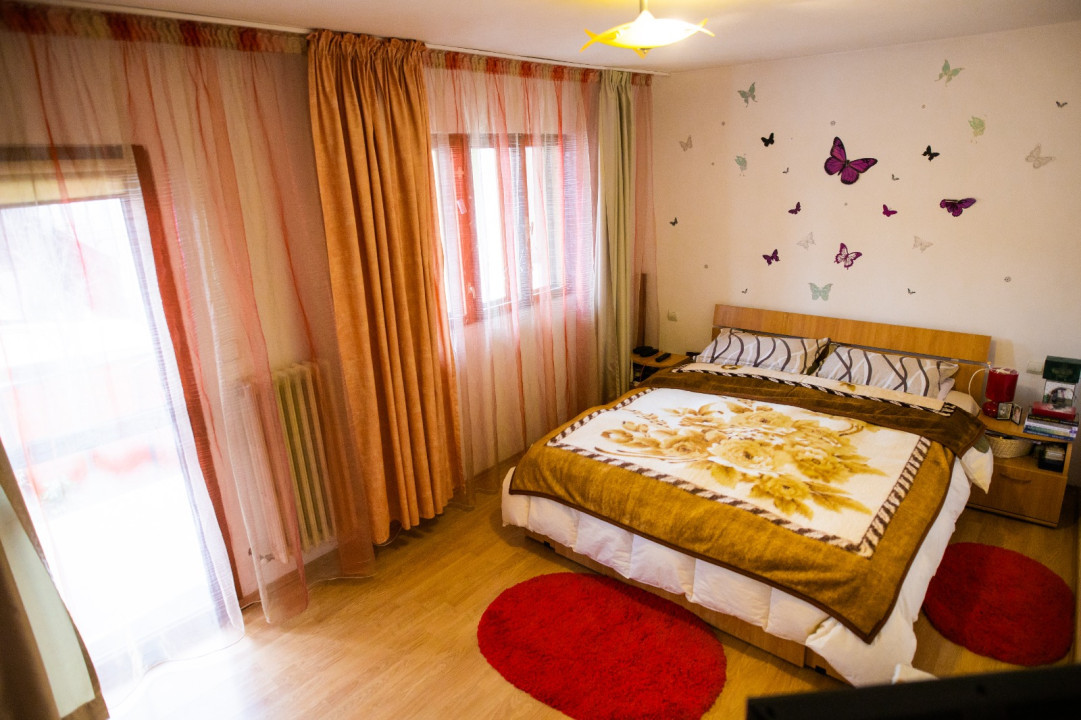 Casa parter, etaj si mansarda str Gheorghe Doja, Craiova- pret bun !