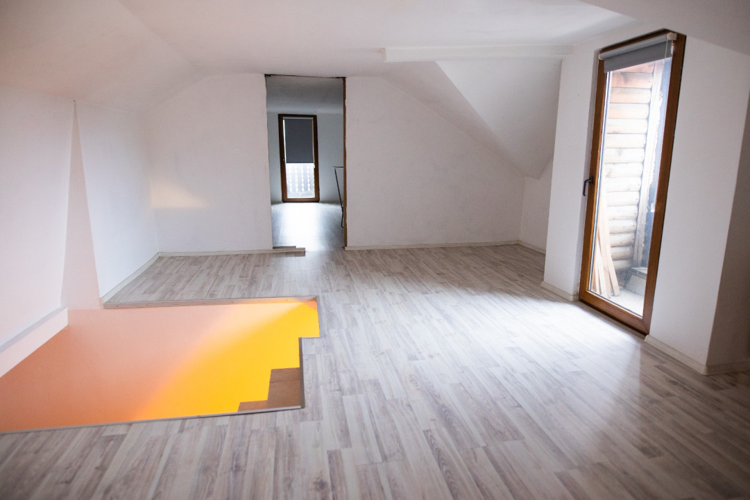 Casa parter, etaj si mansarda str Gheorghe Doja, Craiova- pret bun !
