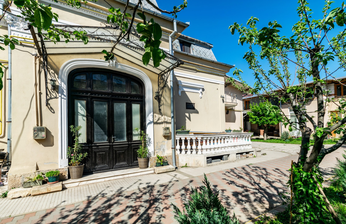 Casa boiereasca deosebita, zona centrala, teren 400 mp 