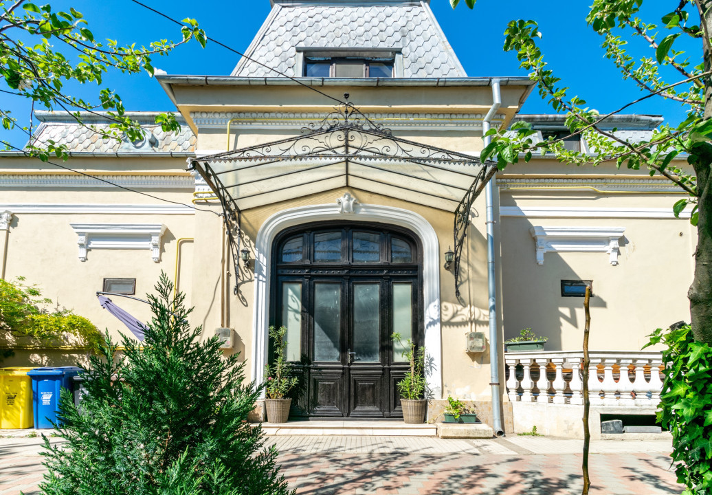 Casa boiereasca deosebita, zona centrala, teren 400 mp 