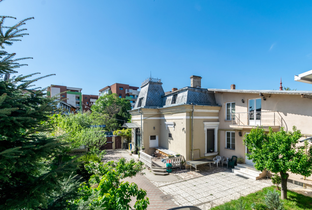 Casa boiereasca deosebita, zona centrala, teren 400 mp 