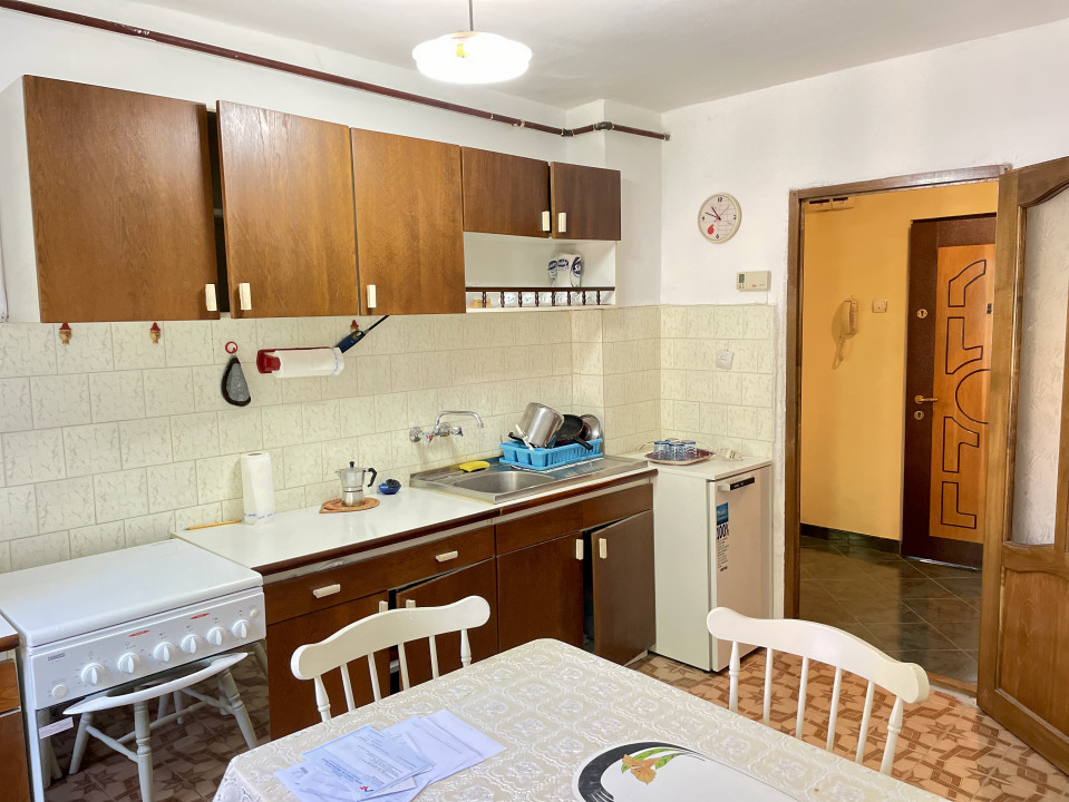 Vezi Video!!! Str. Ganea 16, Apartament 2 camere et. 1, Comision 0