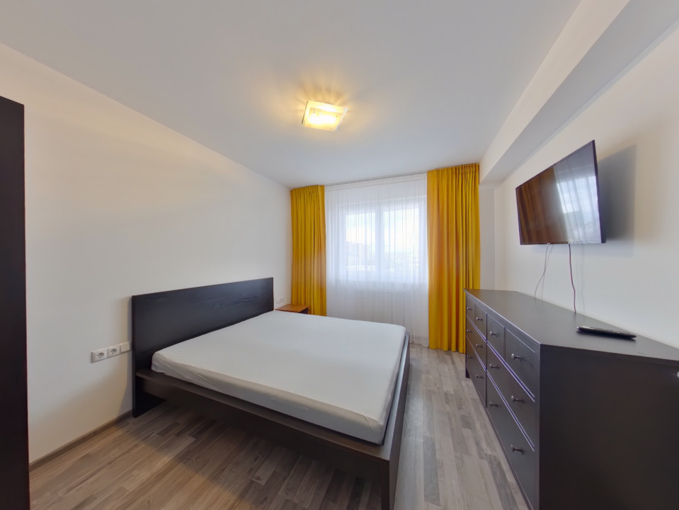 Apartament 3 camere, zona Coresi 