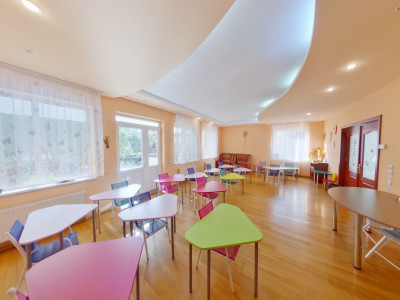 Închiriere casa spațioasă cu 6 camere - intrare cartier Tractorul