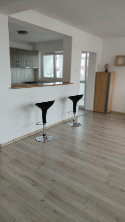 De închiriat apartament cu 3 camere - Valea Aurie - PET FRIENDLY!