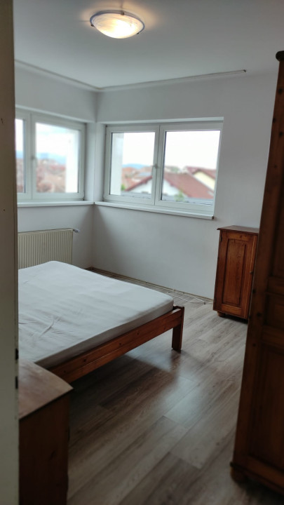 De închiriat apartament cu 3 camere - Valea Aurie!