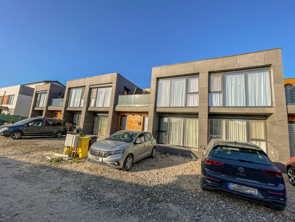 Casa insiruita, 3 camere, 2 bai, curte - Comision 0%, Sanpetru