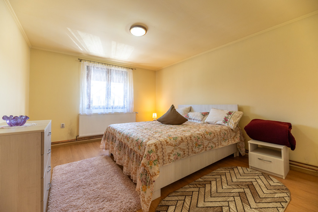 Casa de vânzare în Roșia - 1543 MP, 6 camere!