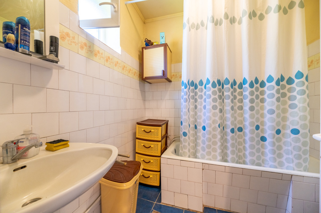 Casa de vânzare în Roșia - 1543 MP, 6 camere!