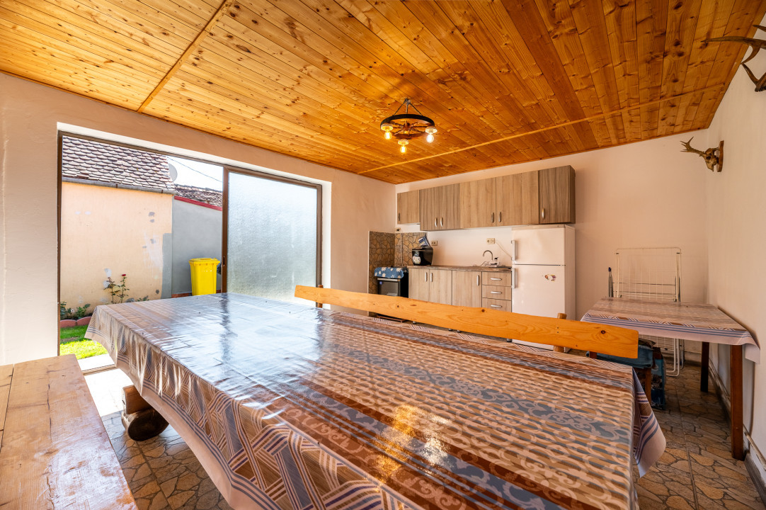 Casa de vânzare în Roșia - 1543 MP, 6 camere!