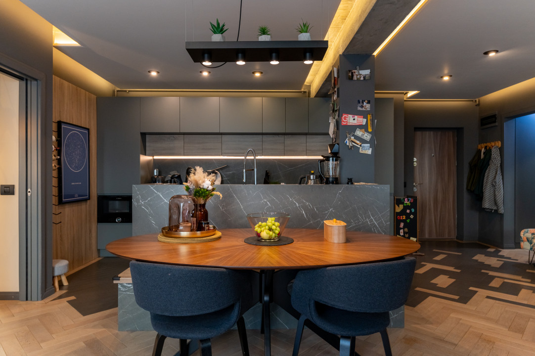 Apartament 3 camere, curte și design deosebit! 