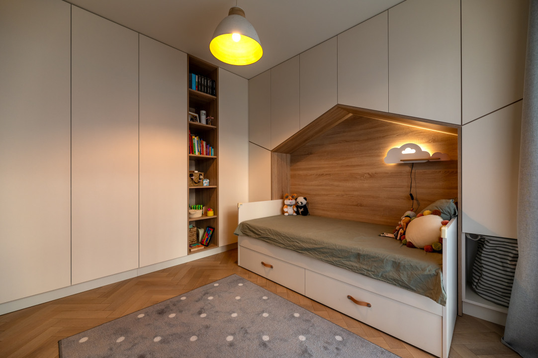 Apartament 3 camere, curte și design deosebit! 