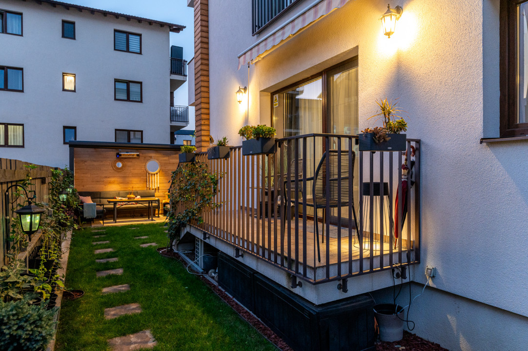 Apartament 3 camere, curte și design deosebit! 