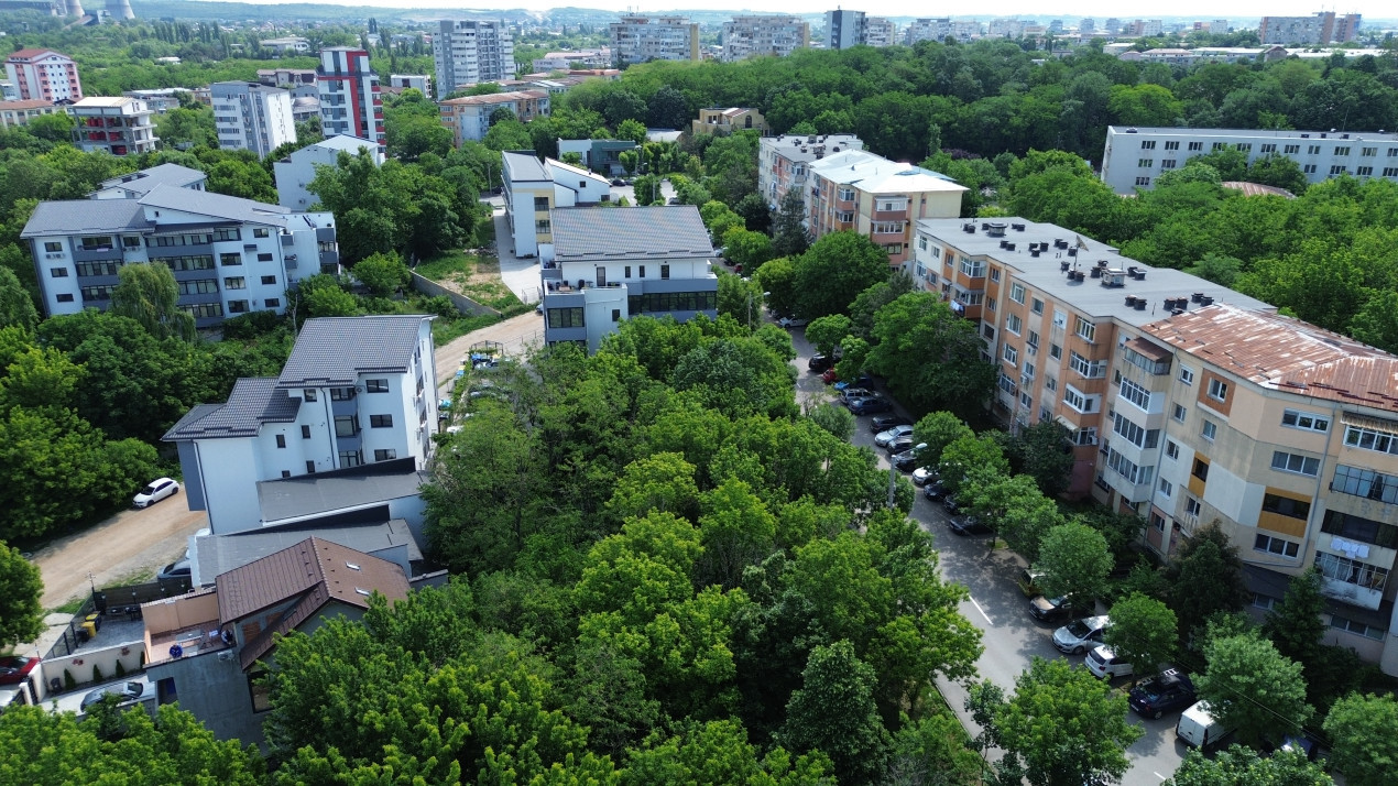Apartament 2 camere decomandat, centrala termica, renovat si mobilat partial 