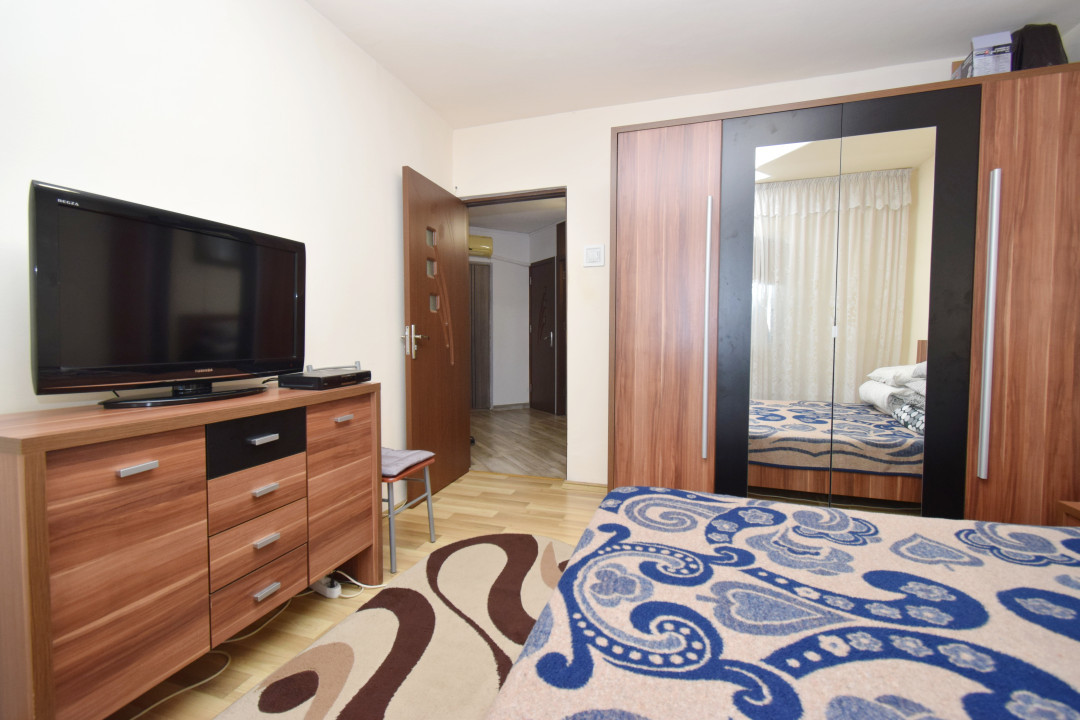 Apartament 2 camere decomandat, centrala termica, renovat si mobilat partial 