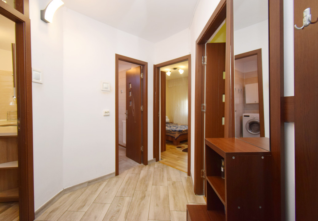 Apartament 2 camere decomandat, centrala termica, renovat si mobilat partial 