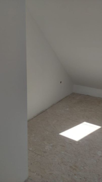 Vânzare Apartament la Mansardă