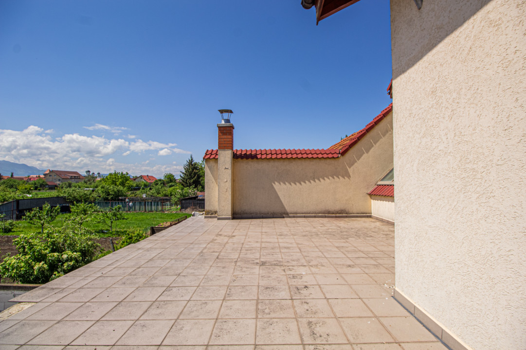 Casă Hărman teren 2265mp!!comision 0%! Afacere sau locuință?