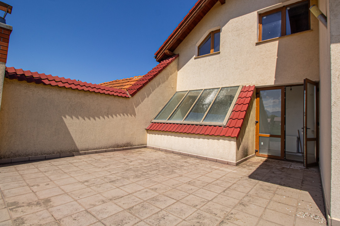 Casă Hărman teren 2265mp!!comision 0%! Afacere sau locuință?