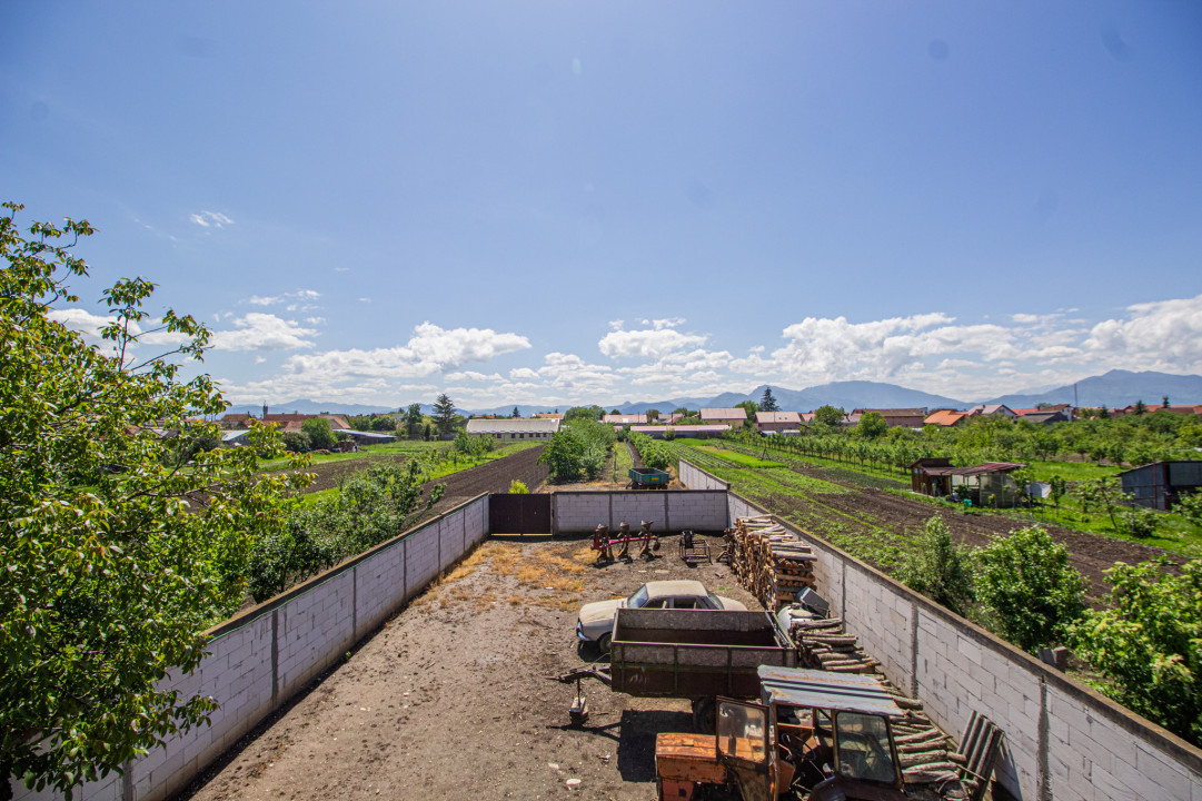 Casă Hărman teren 2265mp!!comision 0%! Afacere sau locuință?