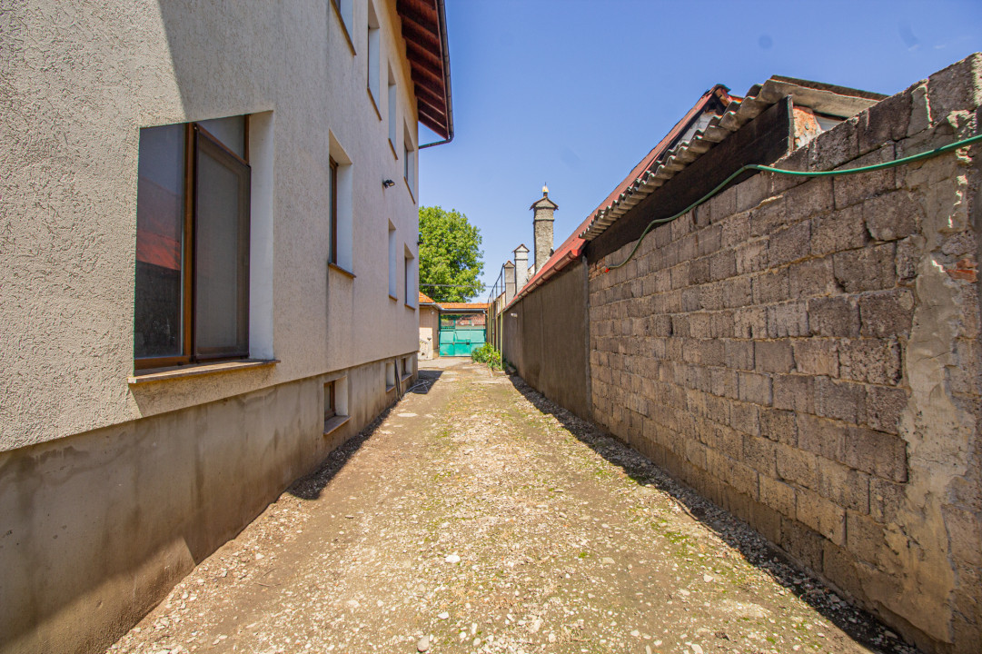 Casă Hărman teren 2265mp!!comision 0%! Afacere sau locuință?