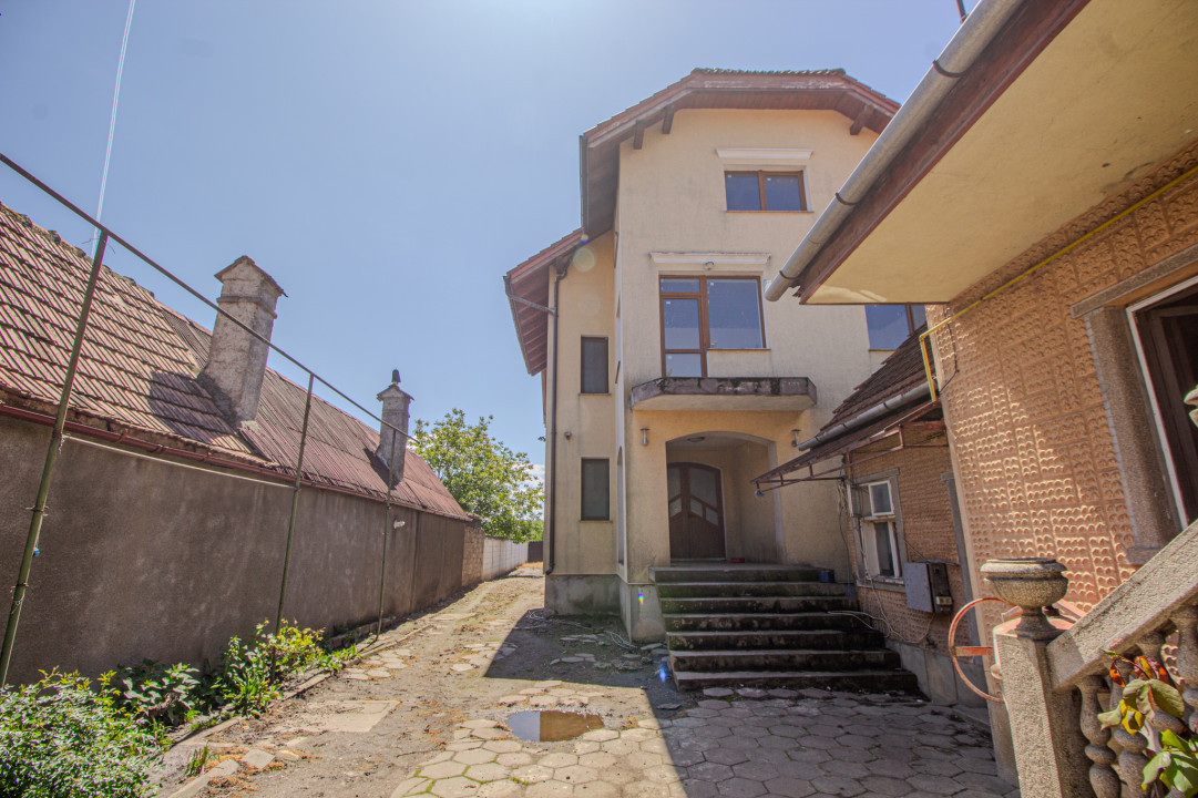 Casă Hărman teren 2265mp!!comision 0%! Afacere sau locuință?