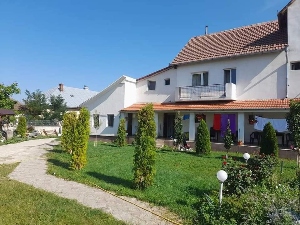 Pensiune cu 20 locuri de cazare, zona aeroport, Madaras, Satu Mare