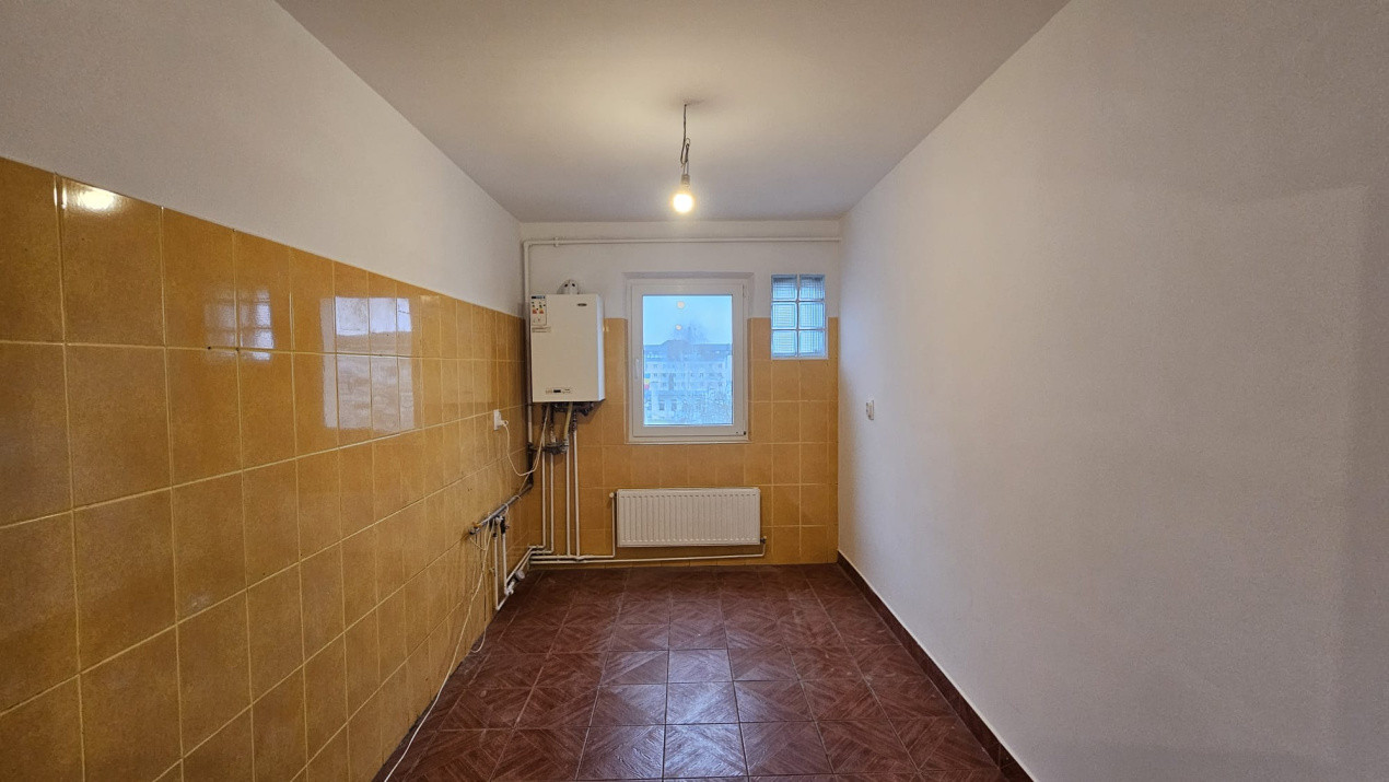 Apartament 3 camere, decomandat, 56 mpu, Valea Aurie