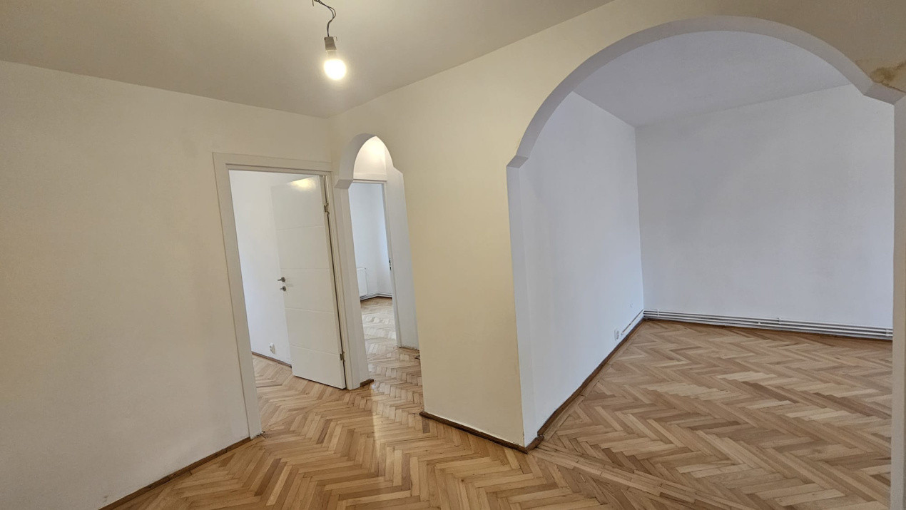 Apartament 3 camere, decomandat, 56 mpu, Valea Aurie