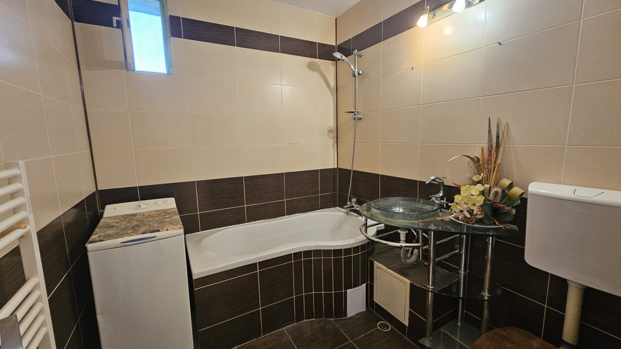 Apartament 3 camere, decomandat, 56 mpu, Valea Aurie