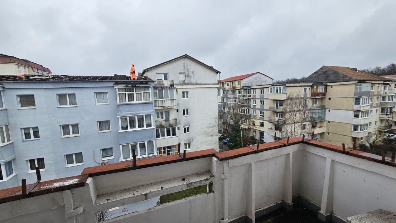 Apartament 3 camere, decomandat, 56 mpu, Valea Aurie