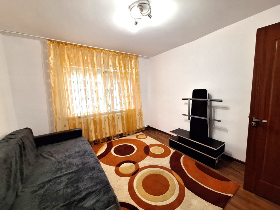 Apartament cu 2 camere, Decomandat, Zona Noua