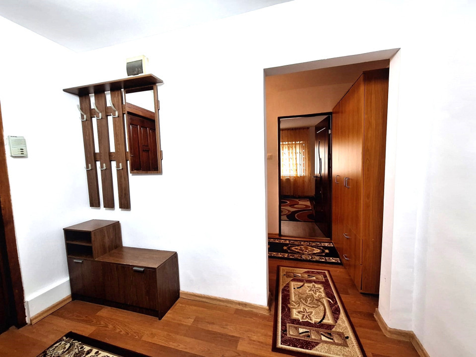 Apartament cu 2 camere, Decomandat, Zona Noua