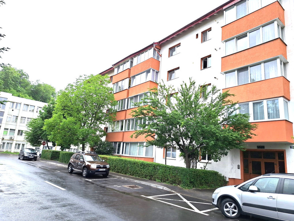 Apartament cu 2 camere, Decomandat, Zona Noua