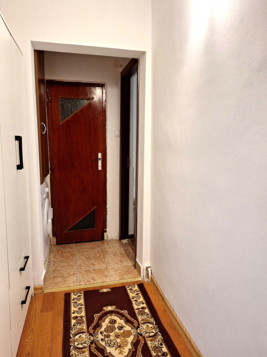 Apartament cu 2 camere, Decomandat, Zona Noua