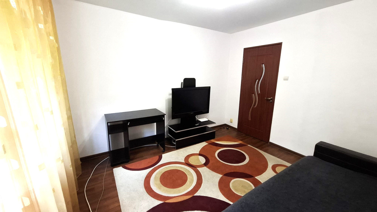 Apartament cu 2 camere, Decomandat, Zona Noua