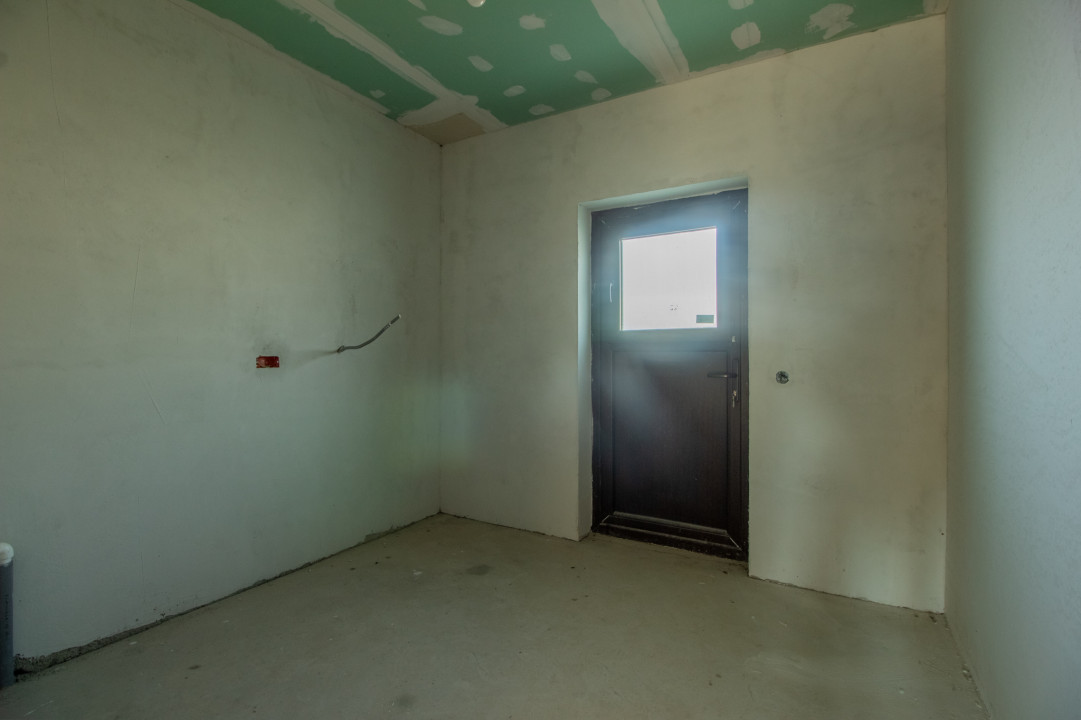 Casa, singur in curte, pe un nivel, Comision 0%