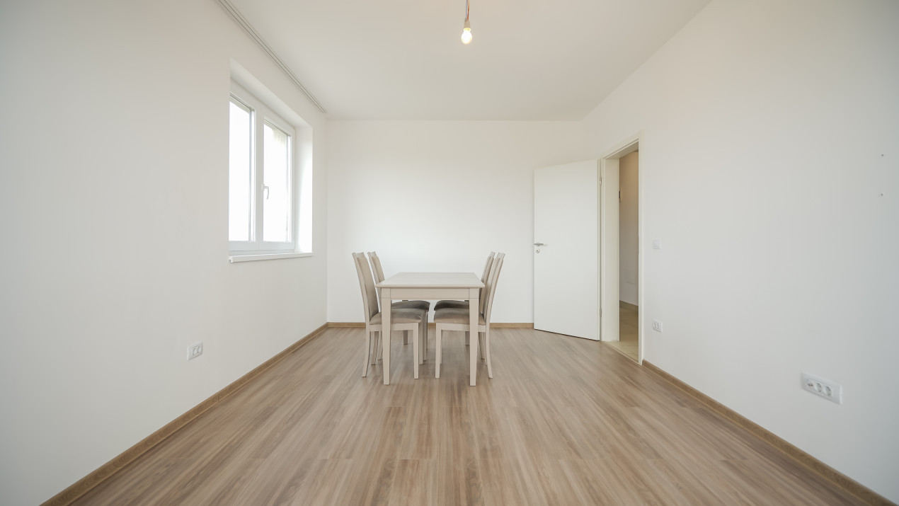 Apartament cu 3 camere, strada Ioan Popasu - Tractorul, Comision 0%