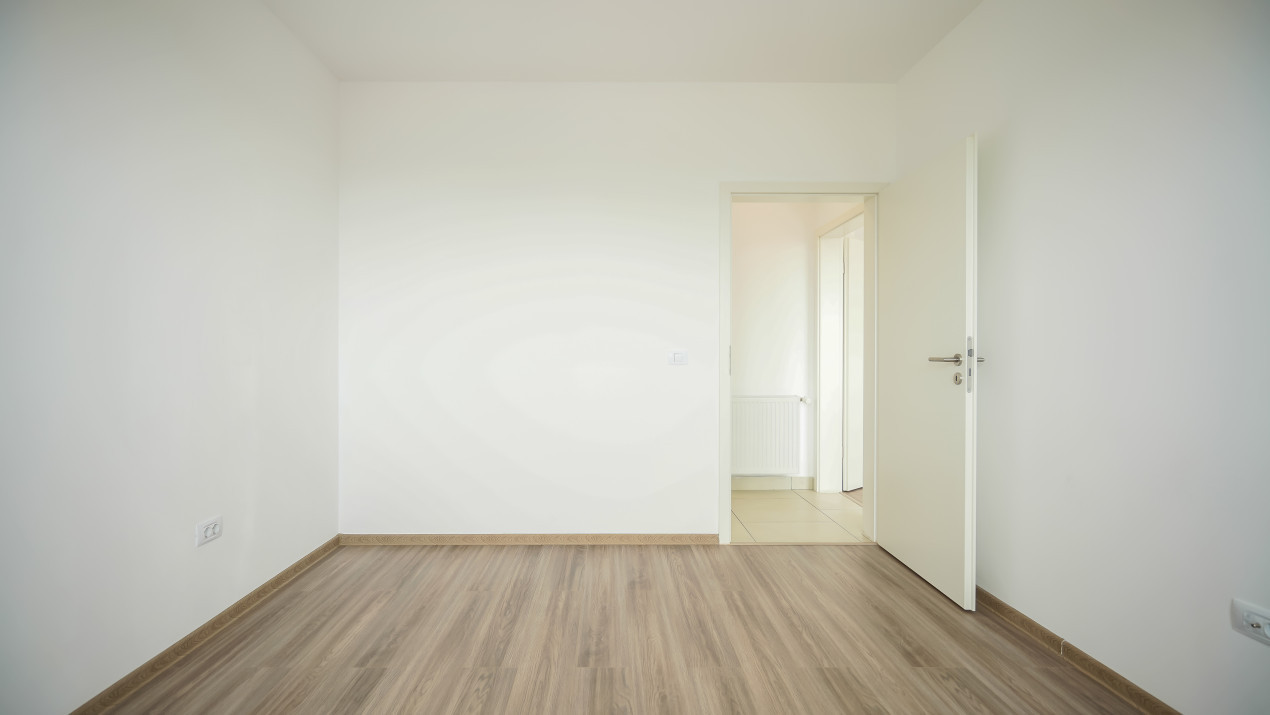 Apartament cu 3 camere, strada Ioan Popasu - Tractorul, Comision 0%