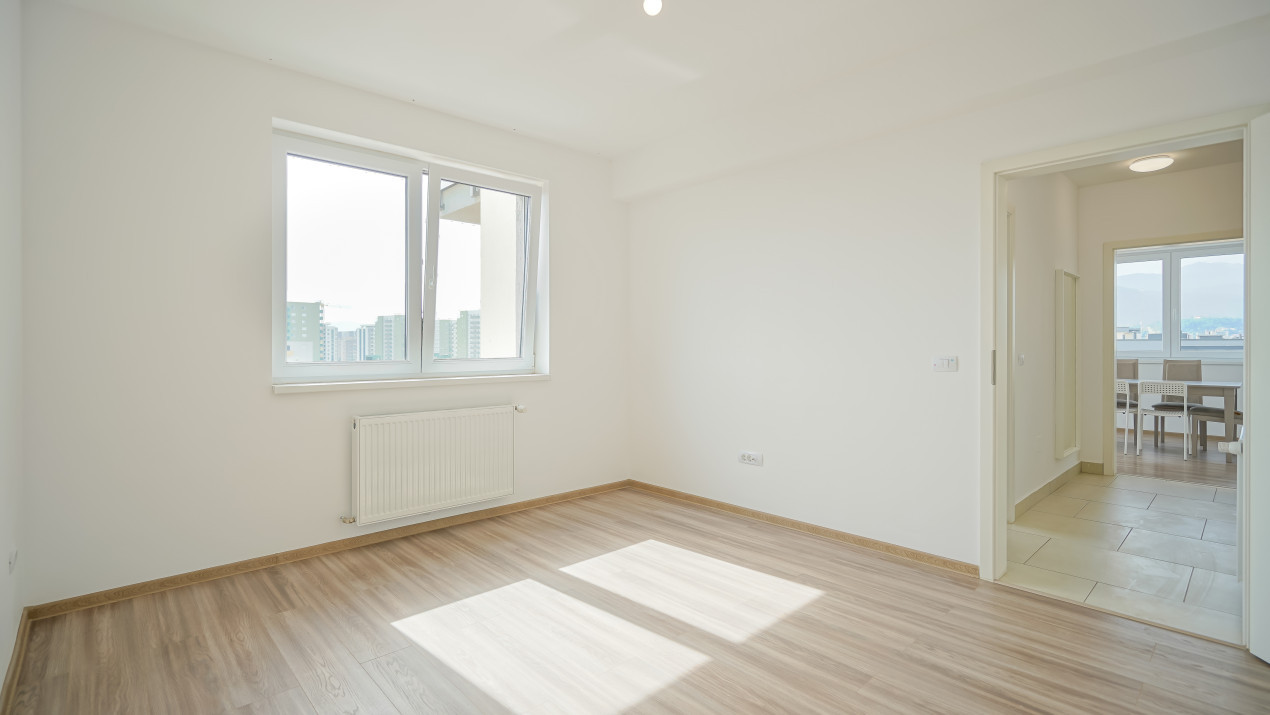 Apartament cu 3 camere, strada Ioan Popasu - Tractorul, Comision 0%