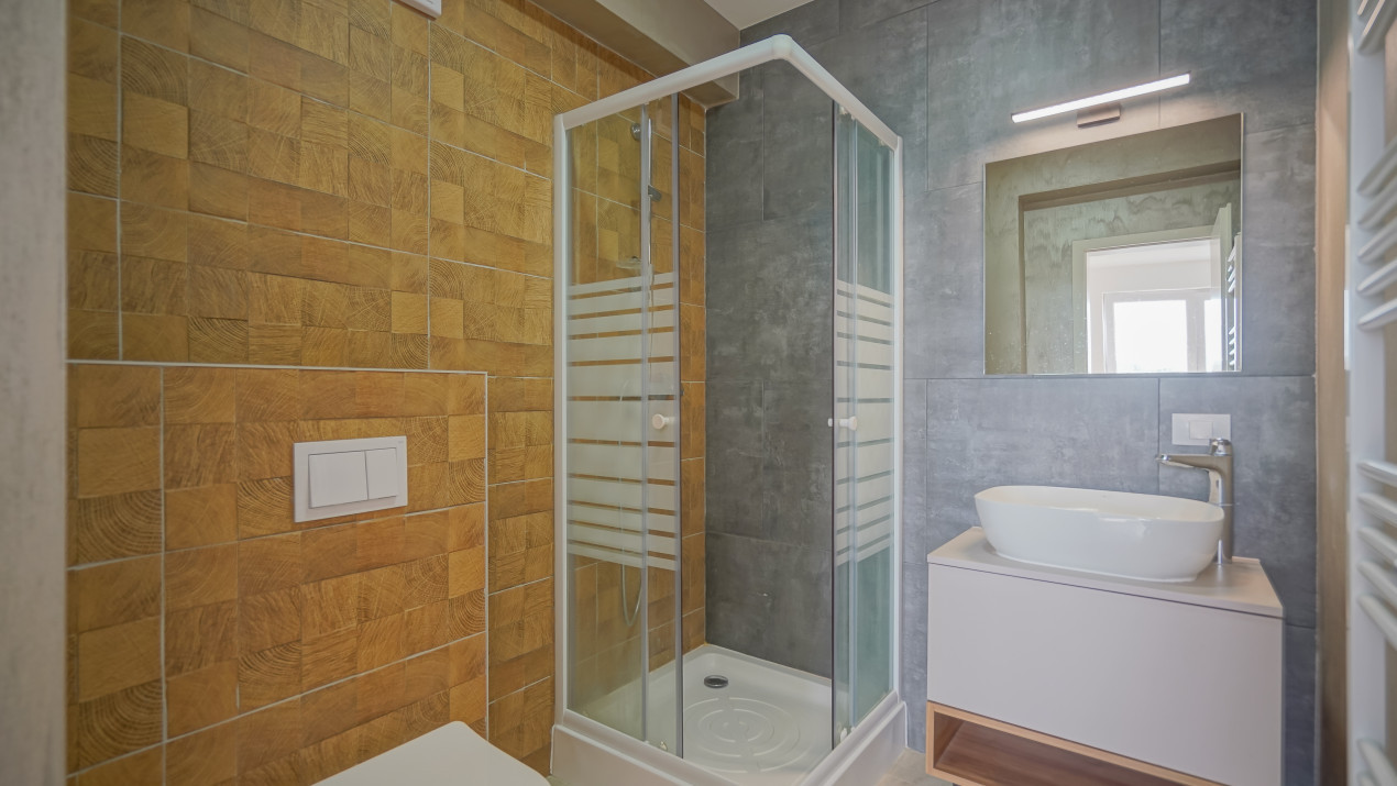 Apartament cu 3 camere, strada Ioan Popasu - Tractorul, Comision 0%