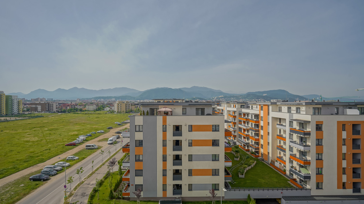 Apartament cu 3 camere, strada Ioan Popasu - Tractorul, Comision 0%
