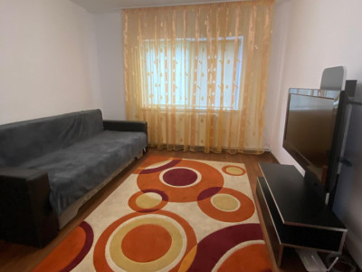 Apartament cu 2 camere, decomandat