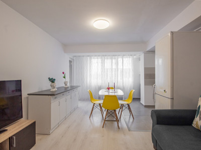 Apartament de inchiriat, 3 camere, zona Coresi,  comision 0 