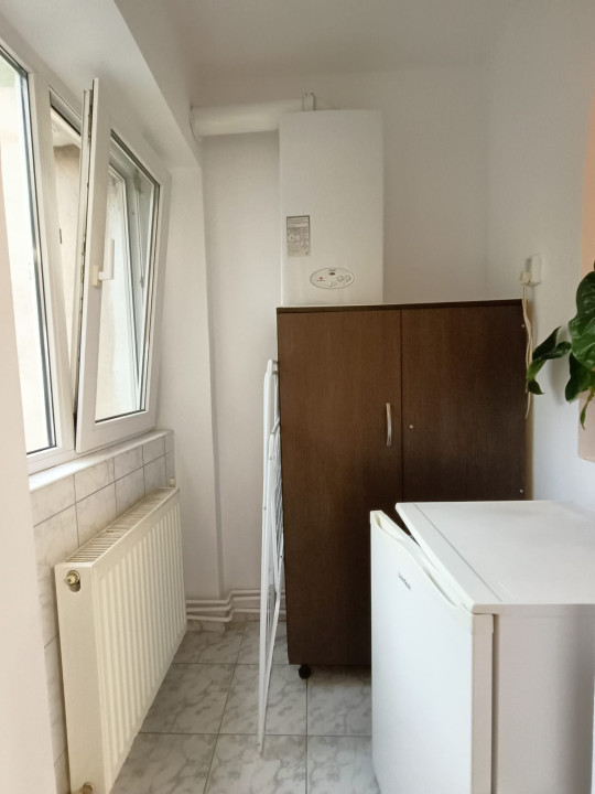 Garsoniera decomandata, Etaj 3/4, Centrul Istoric - Matei Basarab