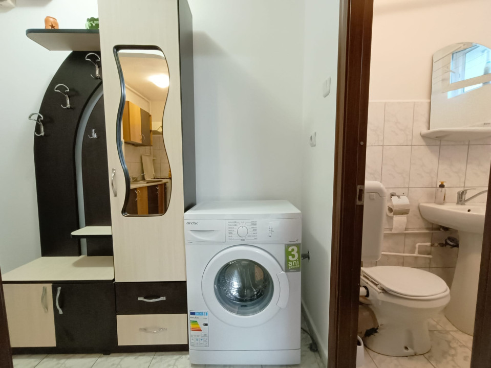Garsoniera decomandata, Etaj 3/4, Centrul Istoric - Matei Basarab