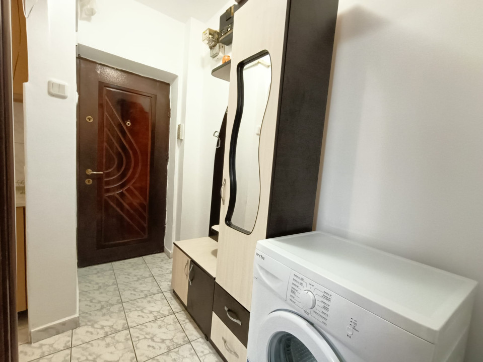 Garsoniera decomandata, Etaj 3/4, Centrul Istoric - Matei Basarab