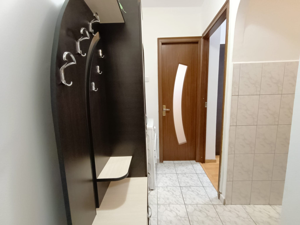 Garsoniera decomandata, Etaj 3/4, Centrul Istoric - Matei Basarab