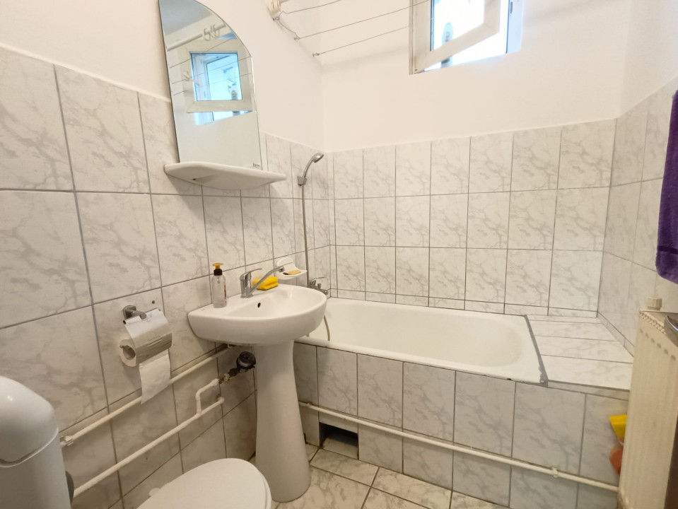 Garsoniera decomandata, Etaj 3/4, Centrul Istoric - Matei Basarab